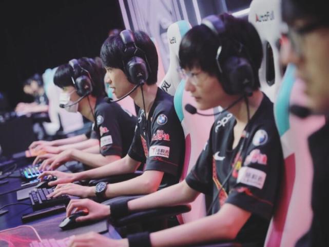 成了一次惊 成了一次惊