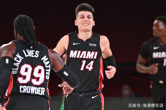 球队的三位 球队的三位