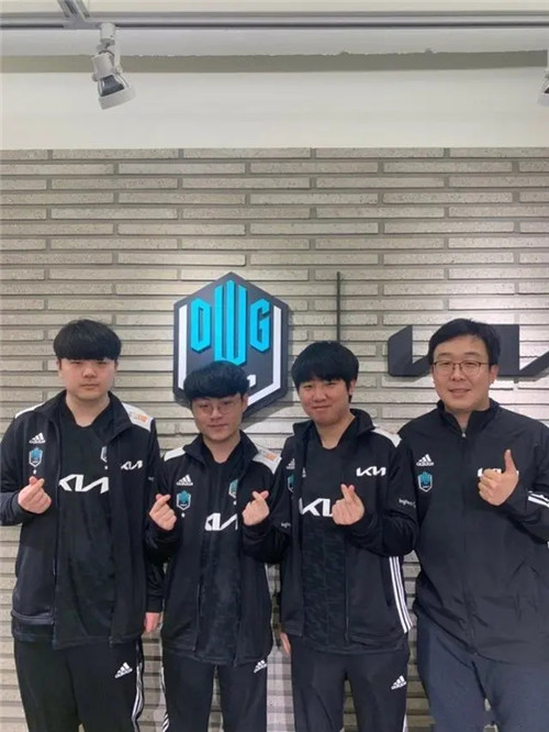 掌巴黎圣日 掌巴黎圣日