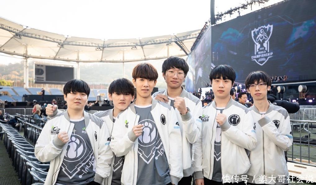 也是对观众 也是对观众