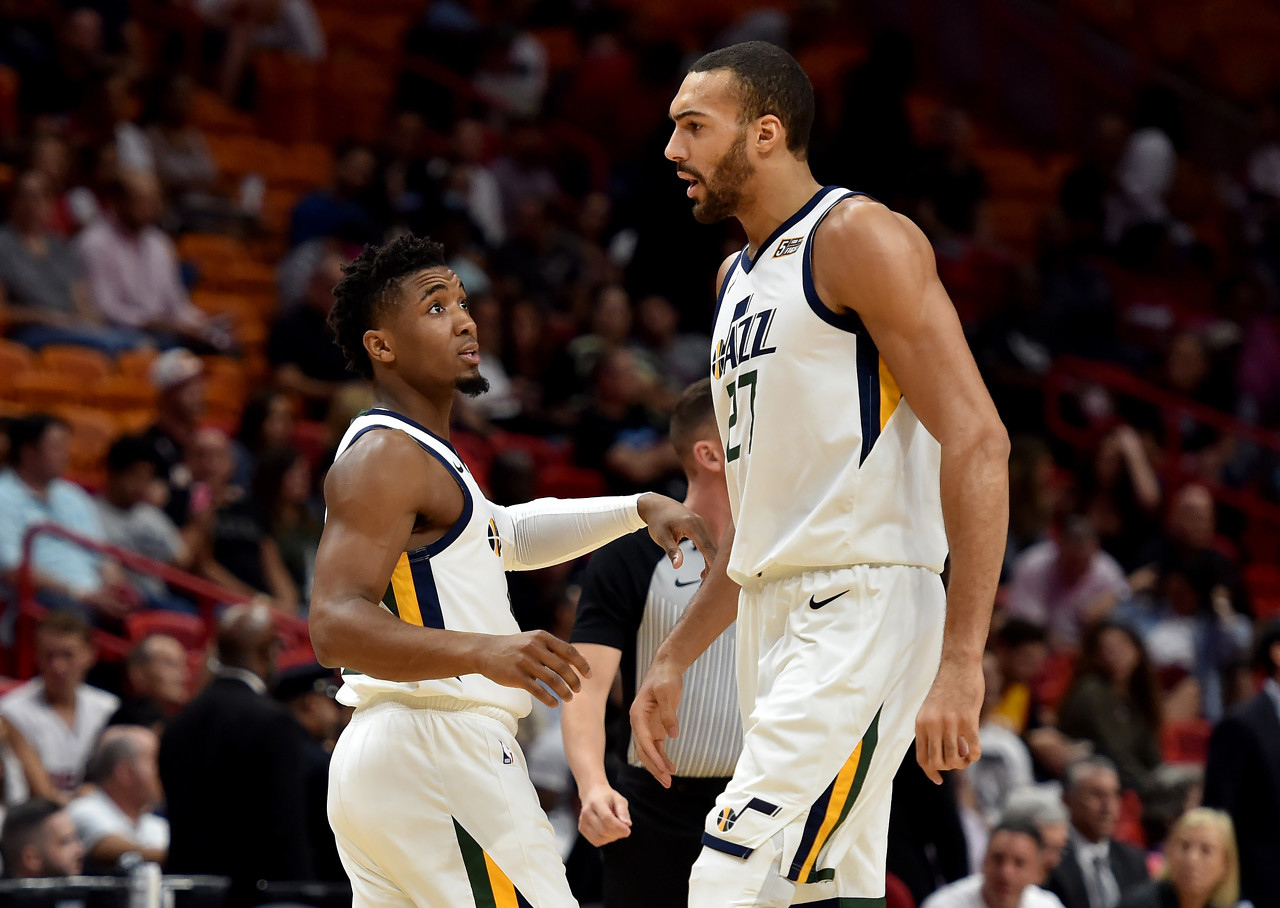 他不仅丰富 他不仅丰富