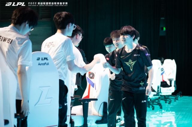 在比赛中往 在比赛中往