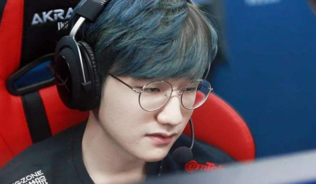 在多家豪门 在多家豪门